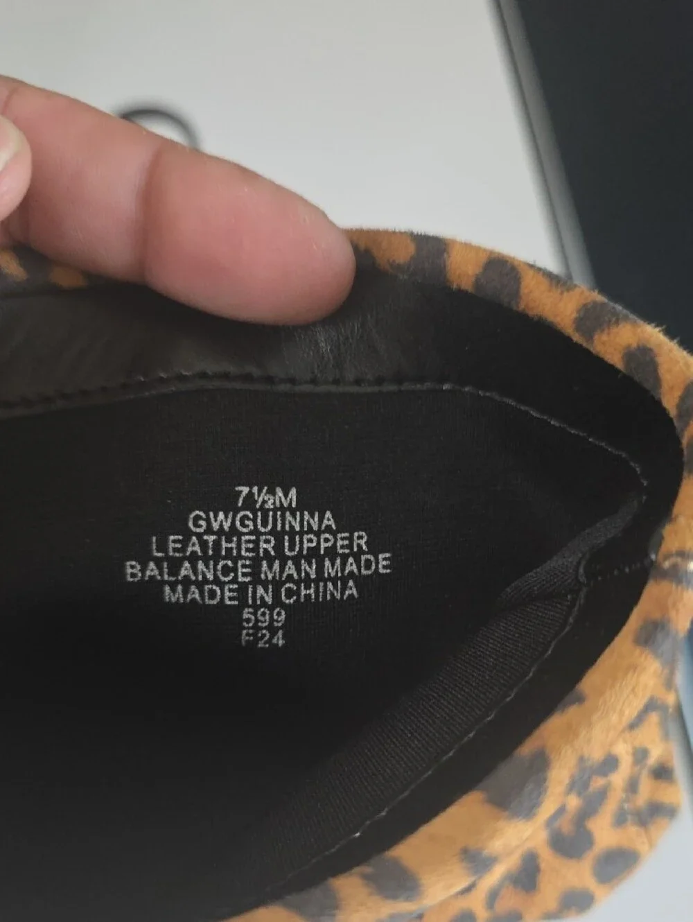 Guess bold leopard